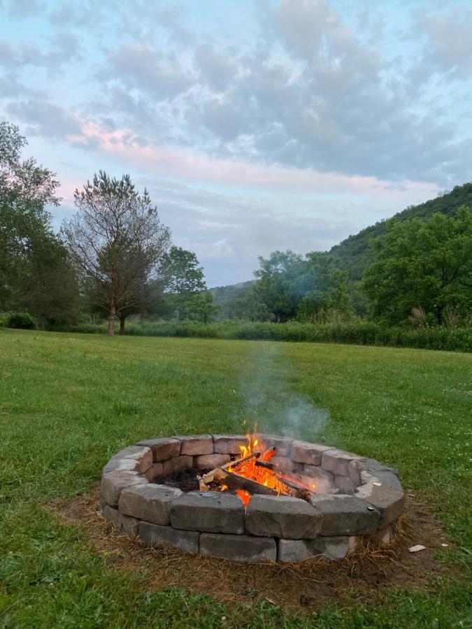 The Maples Apt - King Bed, Pet Friendly, Beautiful Views Ellicottville Dış mekan fotoğraf